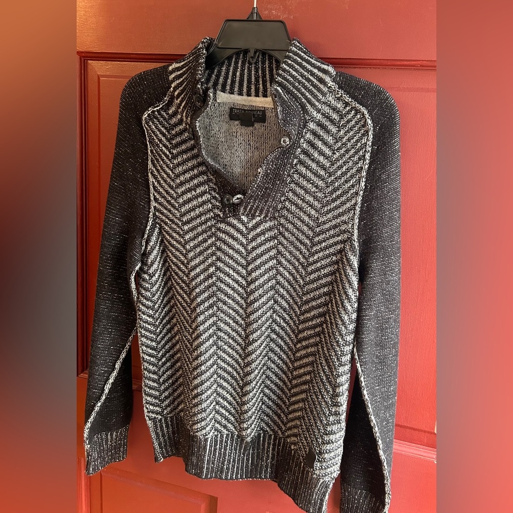 Trash Nouveau Men's gray/black pullover sweater Sz S